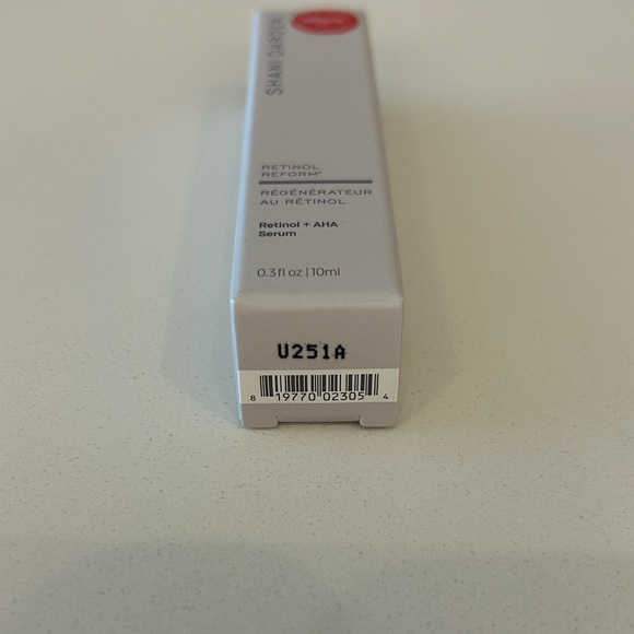 New! Set of 9- Shani Darden Skin Care Set - Picture 3 of 5